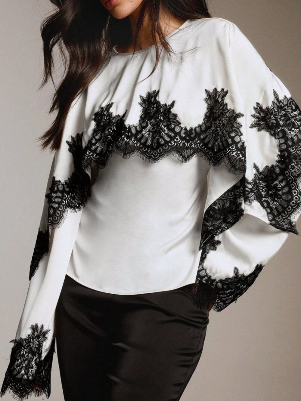 Black And White Elegant Women's Contrast Color Lace detailed Blouse - Picture 5 of 7